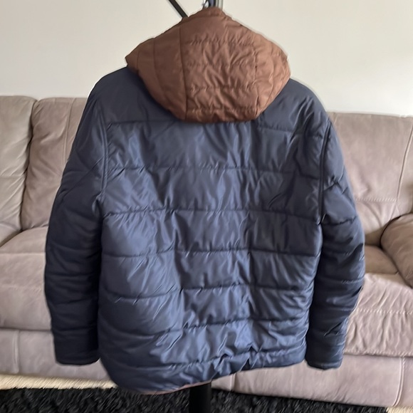 Puffer jacket size (L) Large - Picture 3 of 4